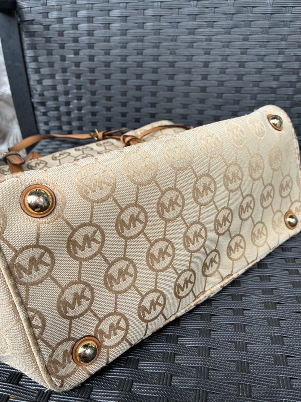 Michael Kors Bag - Picture 8 of 16